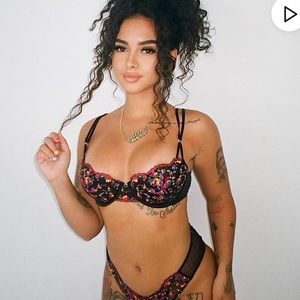 SAVAGE X FENTY Steamy Floral Padded Lace Balconette Bra 32C NWT